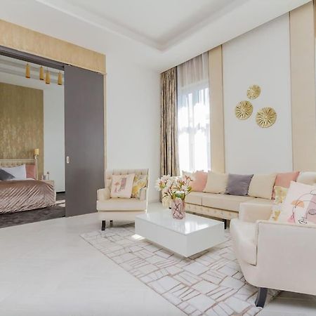 The Opulent Oasis By Newave Apartments Budapest Exterior photo